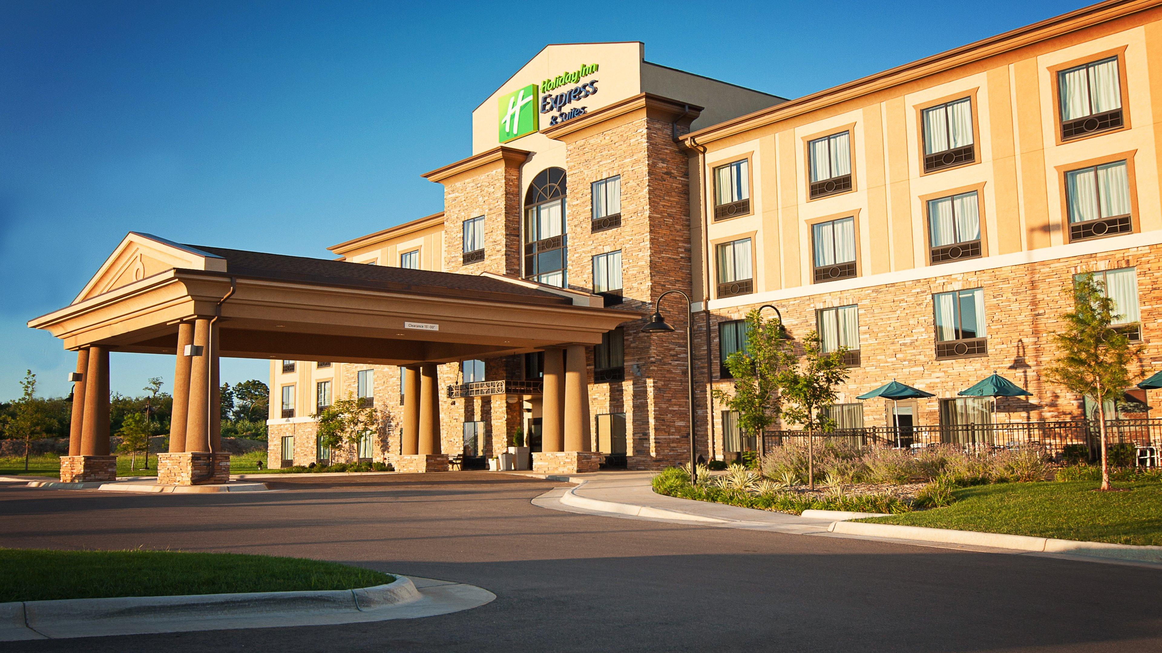 Holiday Inn Express Hotel & Suites Wichita Northeast By Ihg Exterior photo