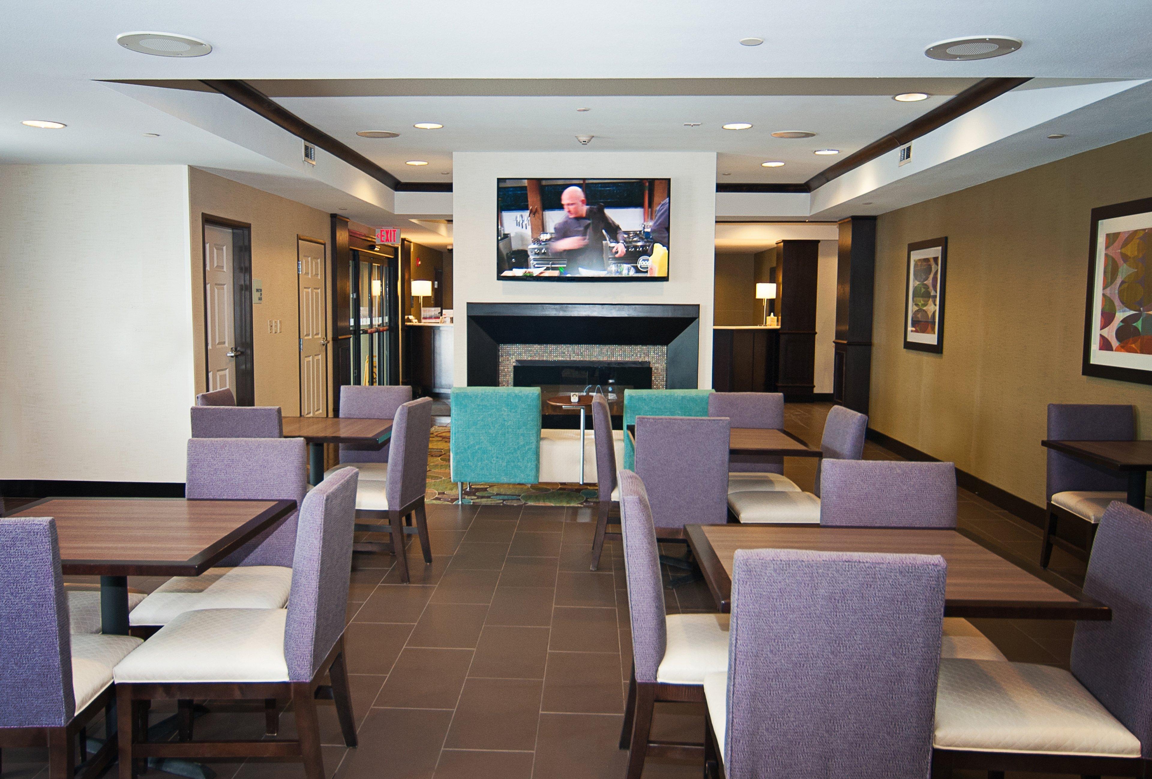 Holiday Inn Express Hotel & Suites Wichita Northeast By Ihg Exterior photo