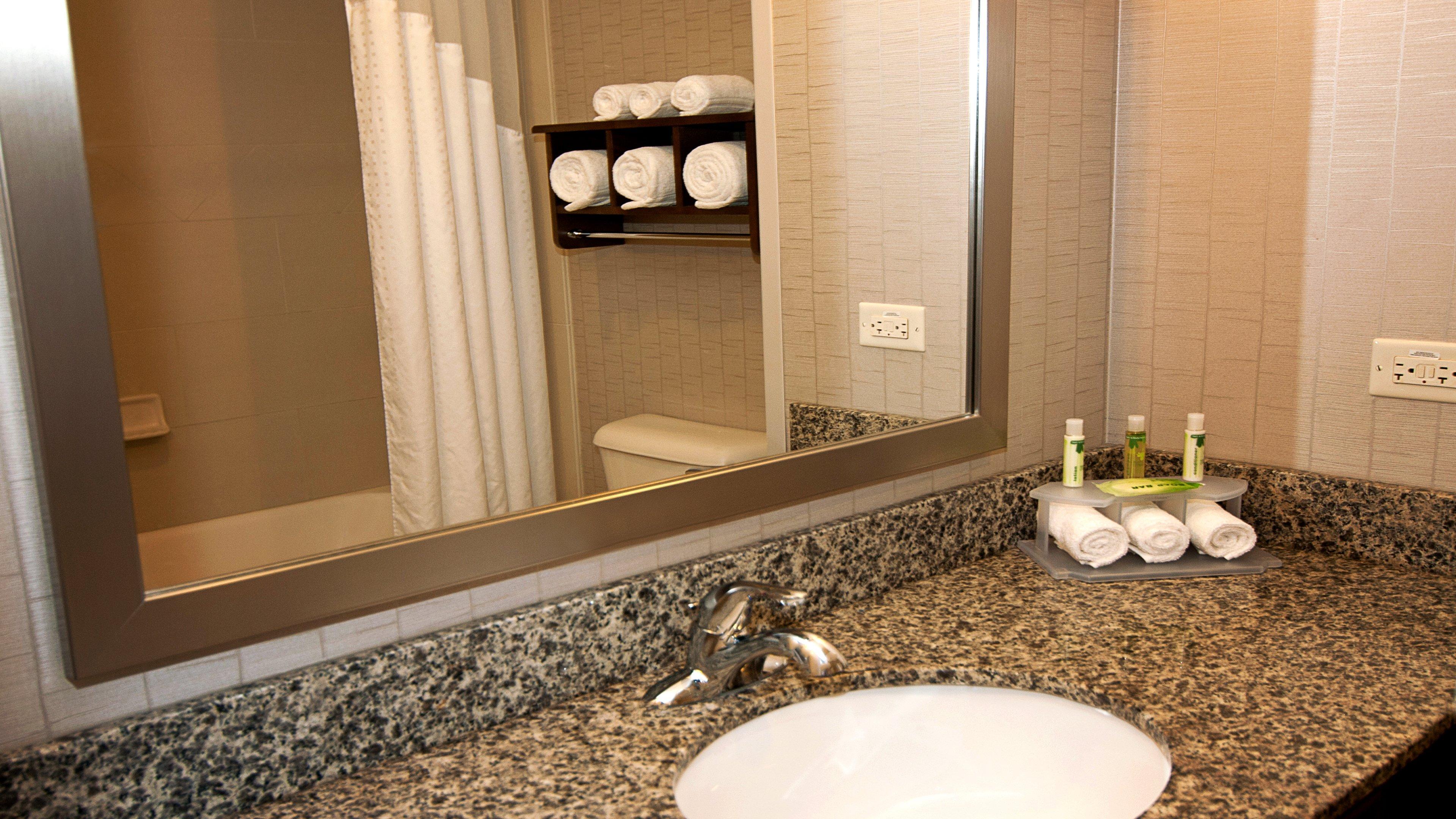 Holiday Inn Express Hotel & Suites Wichita Northeast By Ihg Exterior photo
