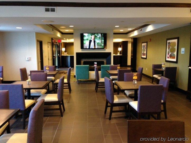 Holiday Inn Express Hotel & Suites Wichita Northeast By Ihg Exterior photo